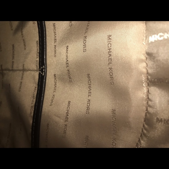 Michael Kors  brown/ black backpack with trim fur - Picture 7 of 8